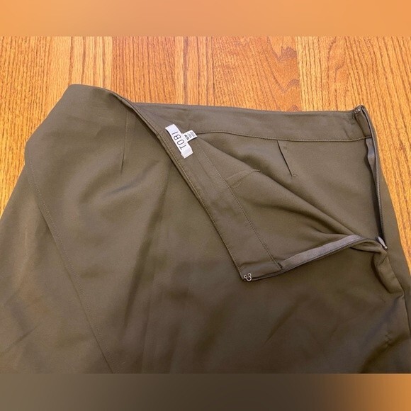 Tobi Forest Green Asymmetrical Layered Wrap Stretchy Tulip Skirt - Picture 7 of 13